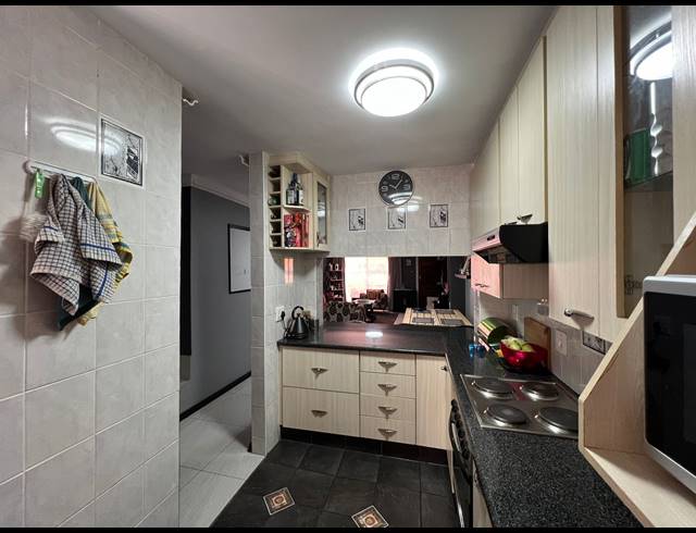 2 BEDROOM APARTMENT FOR SALE IN NEW REDRUTH